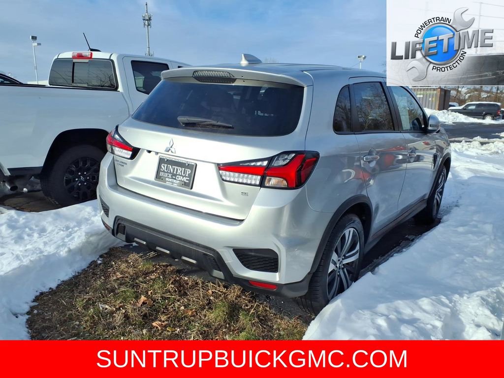 Used 2024 Mitsubishi Outlander Sport SE image 2