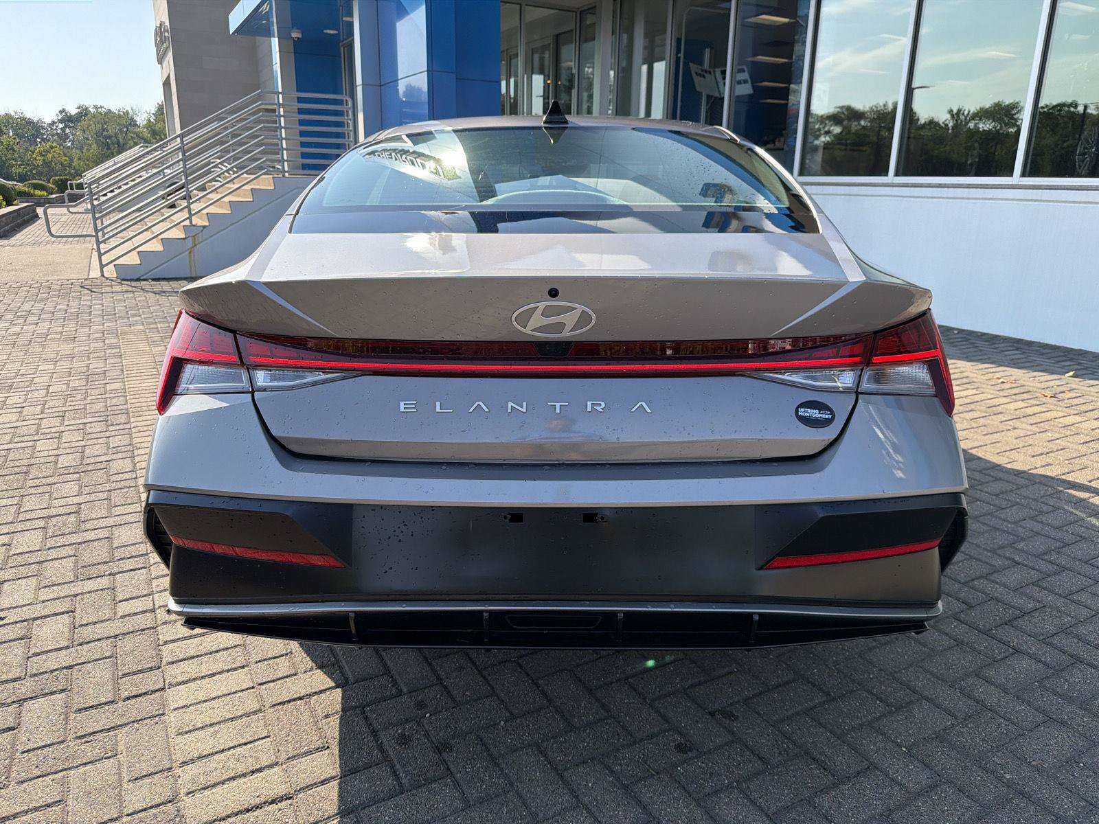 Used 2025 Hyundai Elantra SEL FWD image 4