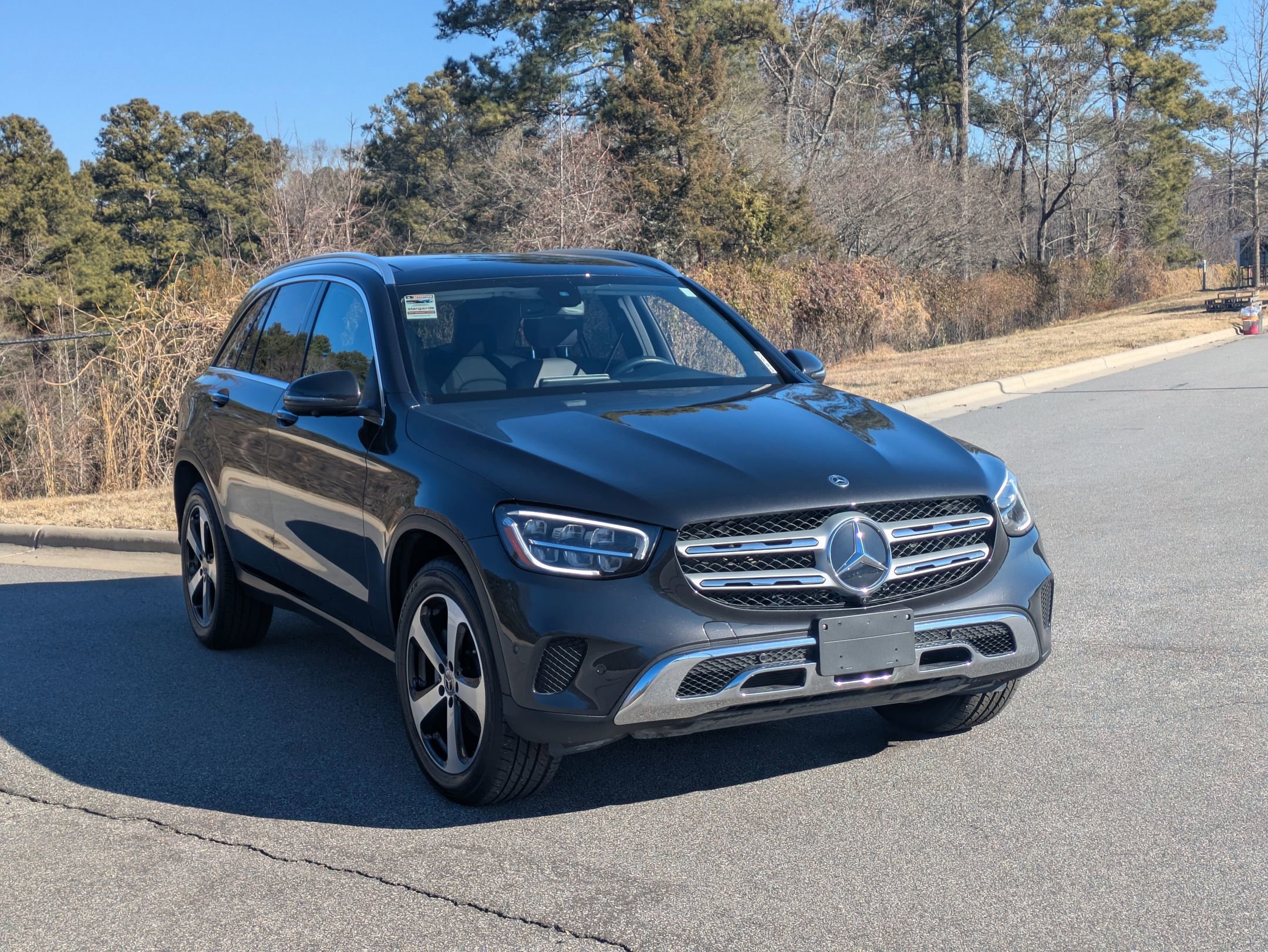 Used 2021 Mercedes-Benz GLC 300 4MATIC image 3
