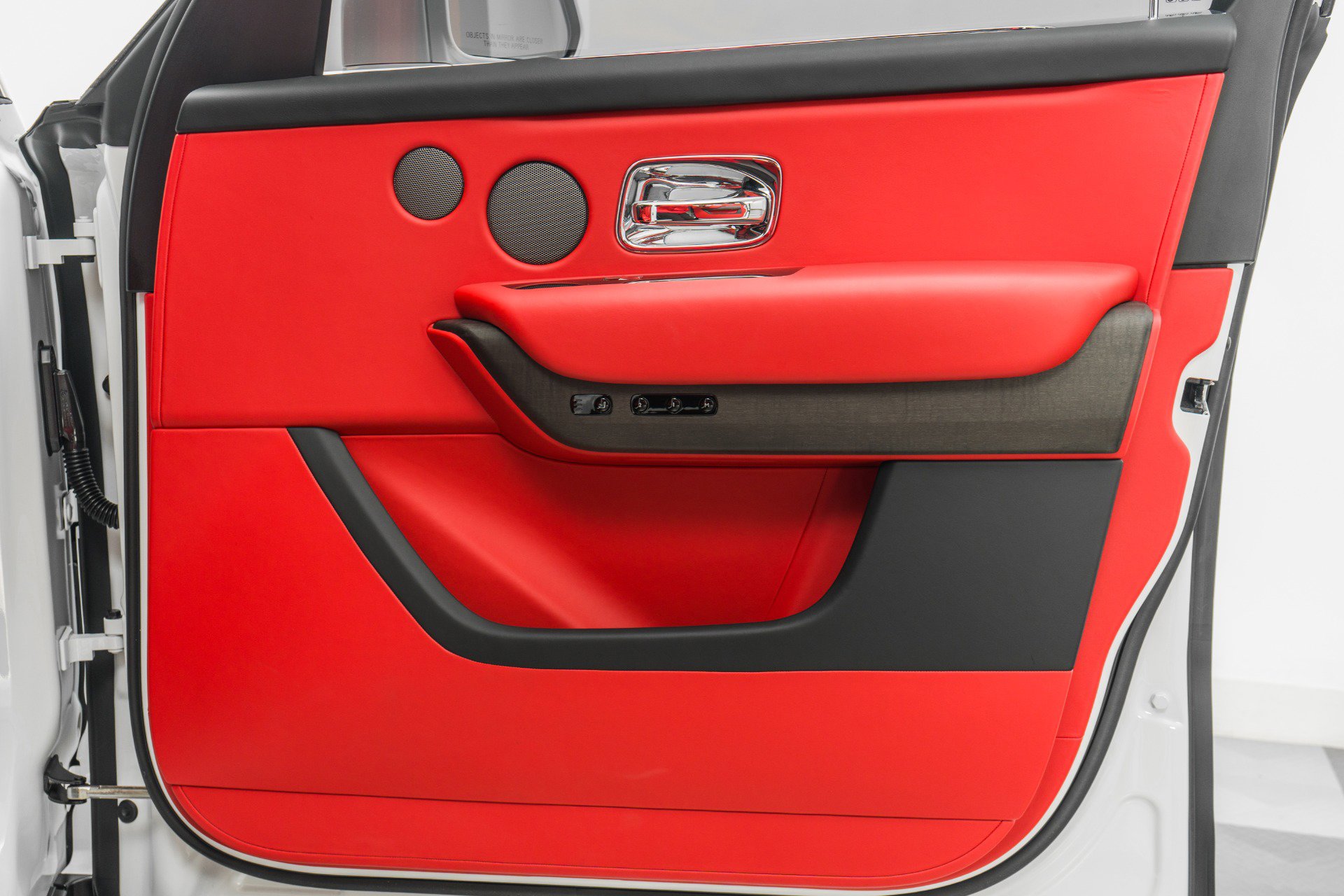 Used 2024 Rolls-Royce Cullinan image 47