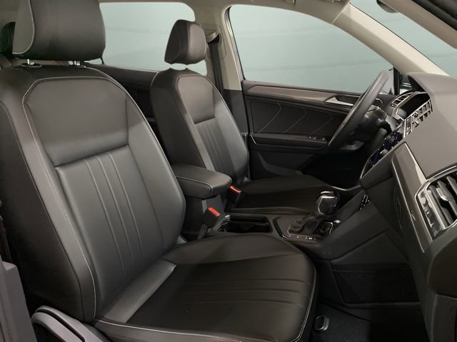 Used 2022 Volkswagen Tiguan SE FWD image 78