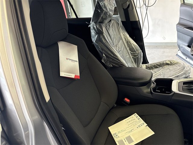 Used 2025 Toyota RAV4 LE image 26