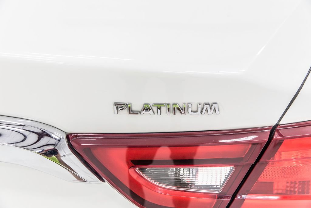 Used 2018 Nissan Maxima Platinum image 7