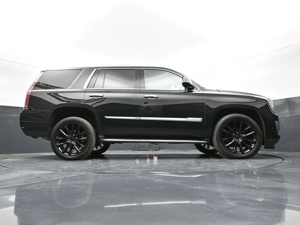 Used 2020 Cadillac Escalade Luxury image 45