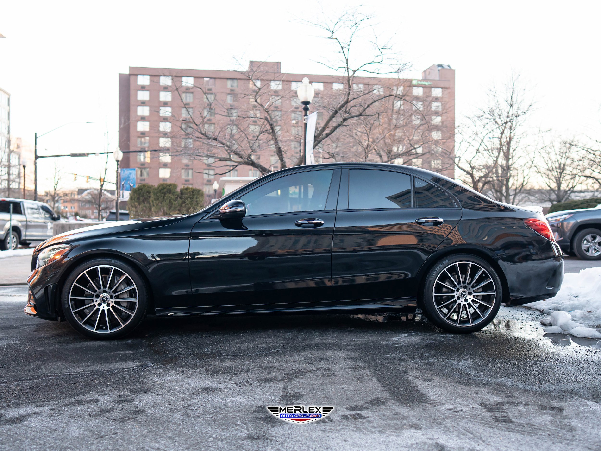 Used 2020 Mercedes-Benz C 300 Sedan image 4