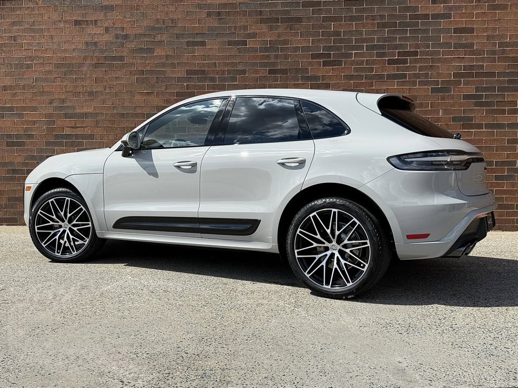 New 2026 Porsche Macan image 3