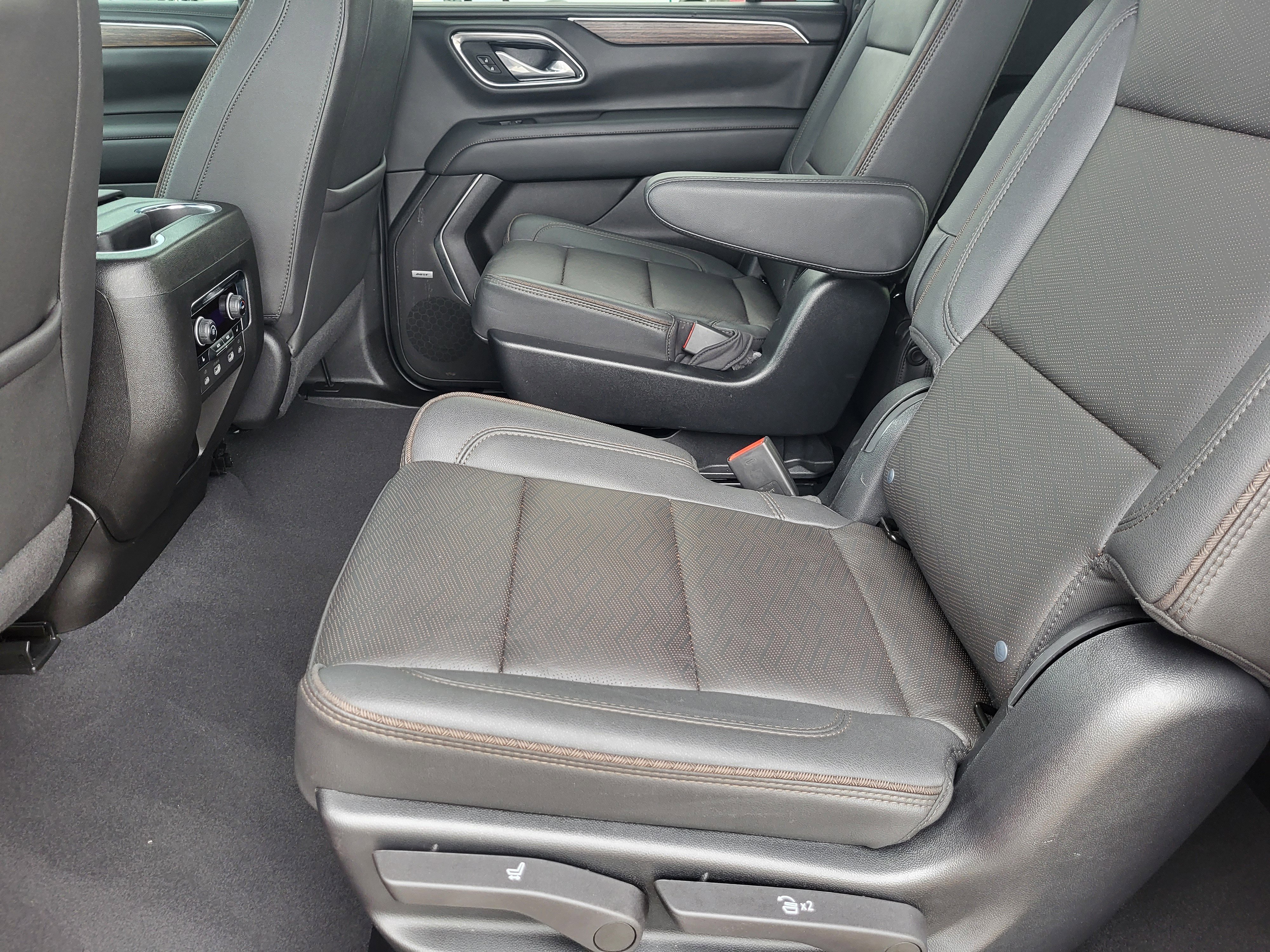 Certified 2023 Chevrolet Suburban High Country image 14