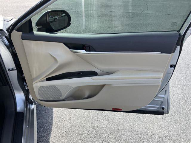 Certified 2020 Toyota Camry LE image 29