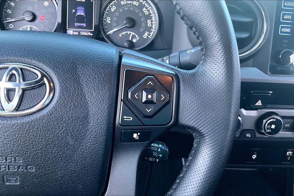 Used 2017 Toyota Tacoma TRD Off-Road w/ Tow Package (A/T) image 13