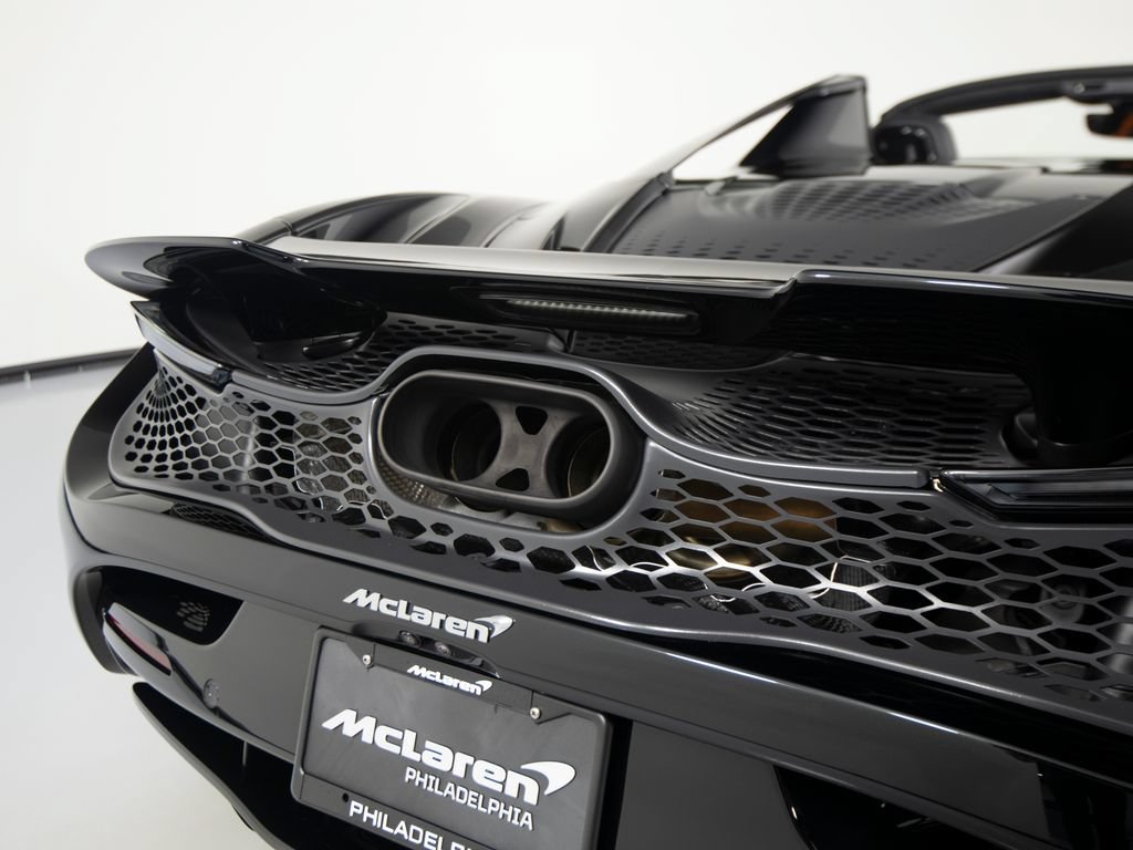 Used 2024 McLaren 750S Spider RWD image 44