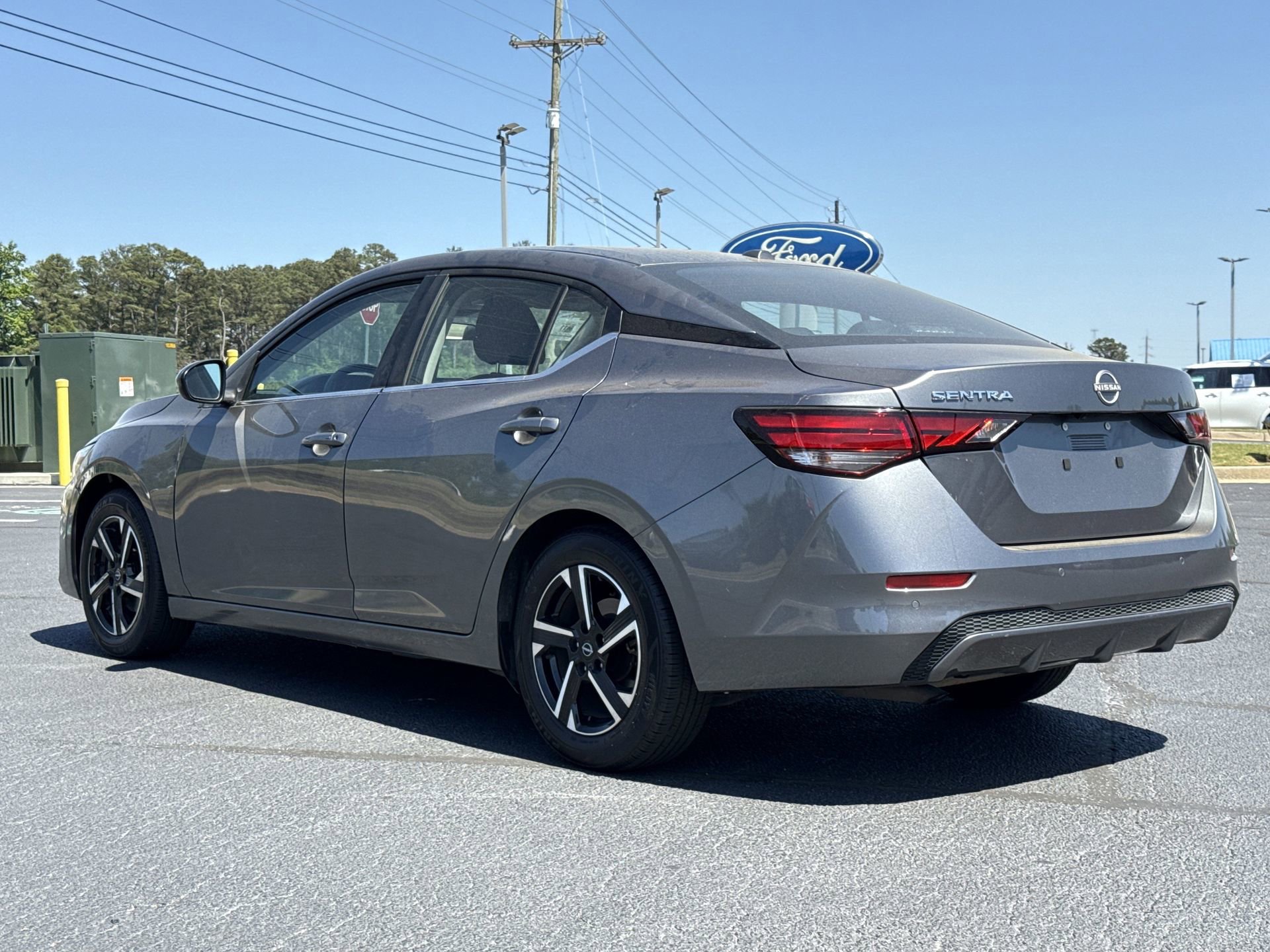 Used 2025 Nissan Sentra SV image 17