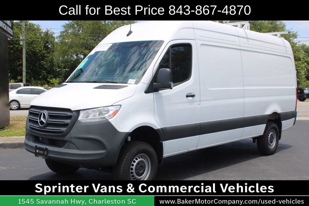 Used 2024 Mercedes-Benz Sprinter 2500 image 2