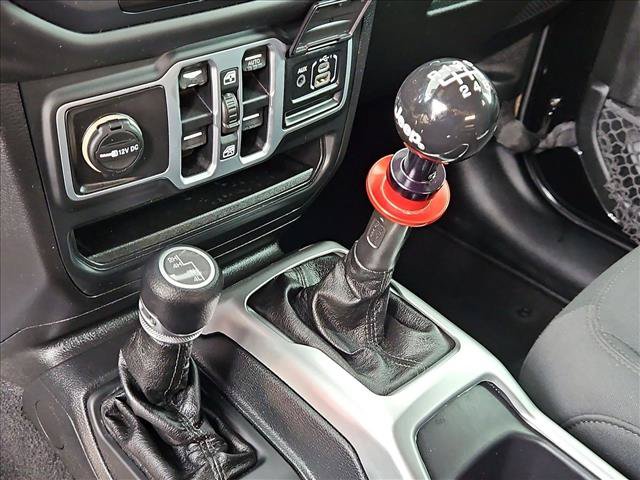 Used 2018 Jeep Wrangler Unlimited Sport S AWD/4WD image 11
