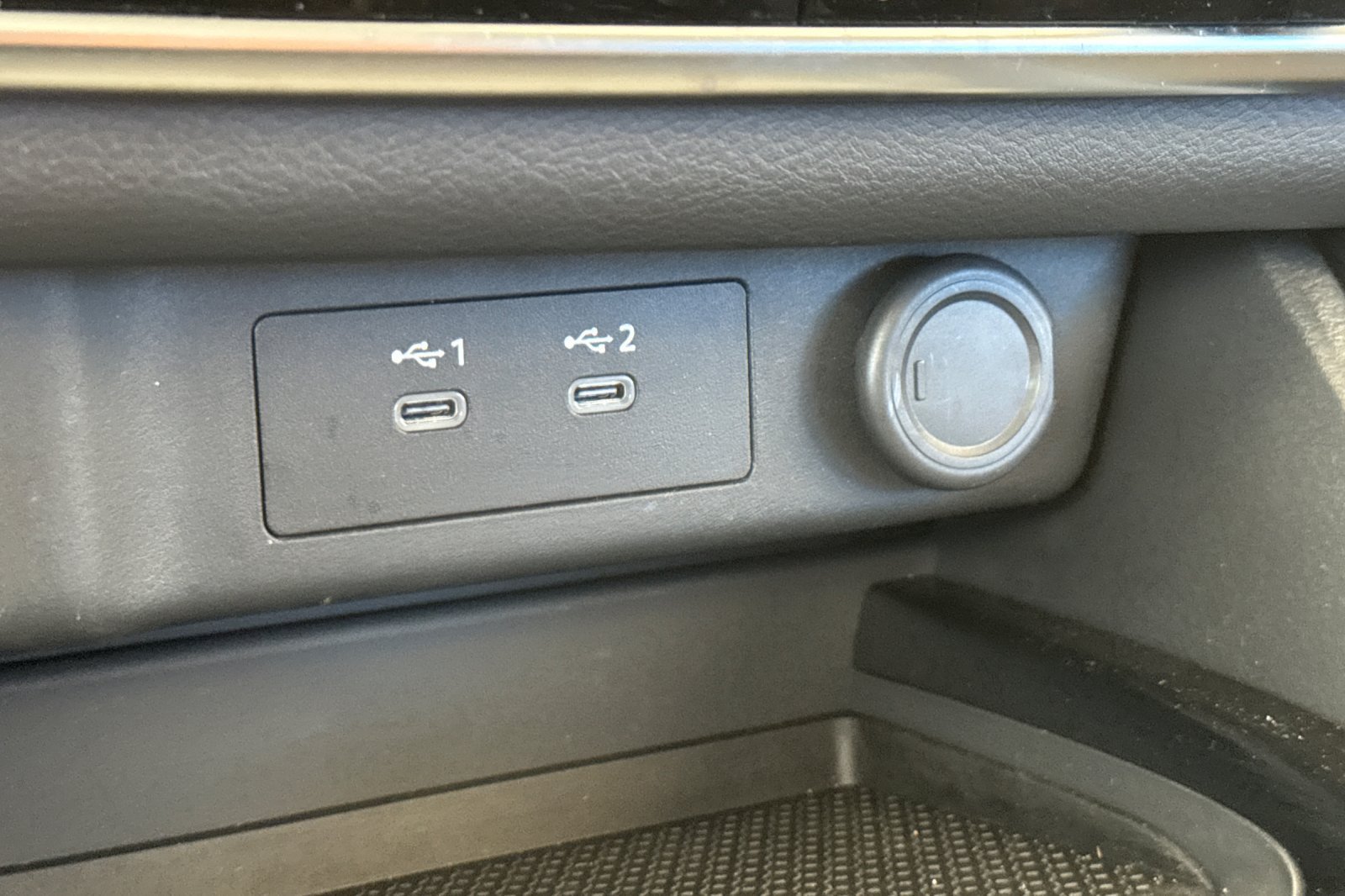 Certified 2025 Nissan Rogue SV AWD/4WD image 32