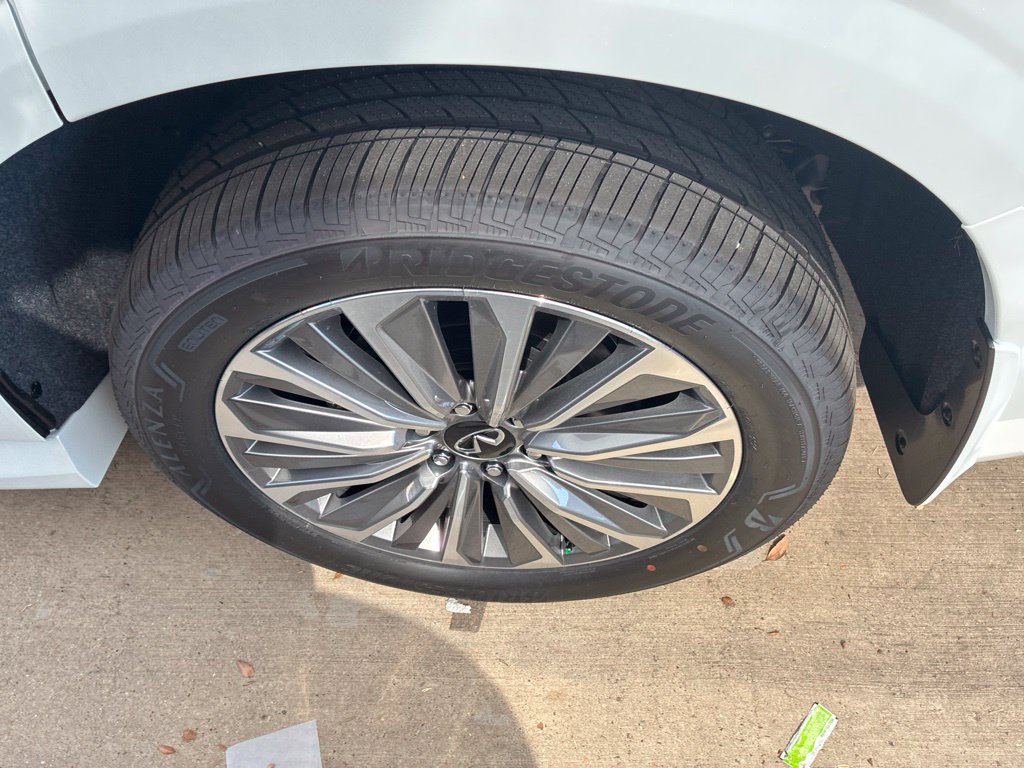New 2027 INFINITI QX80 Luxe w/ Cargo Package RWD image 14