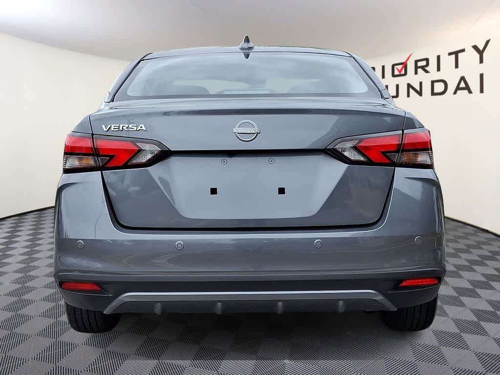 Used 2025 Nissan Versa SV FWD image 5