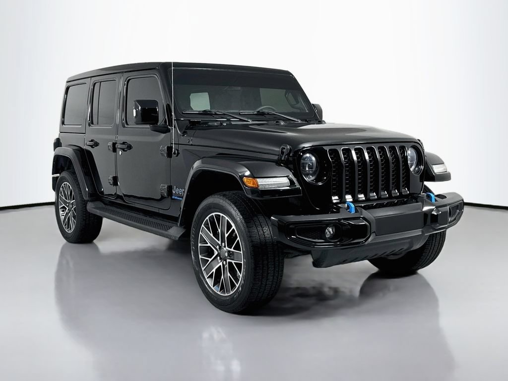 Used 2023 Jeep Wrangler Unlimited Sahara AWD/4WD image 4