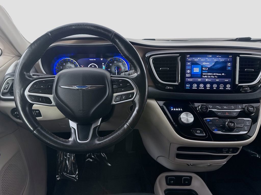 Used 2019 Chrysler Pacifica Touring-L w/ Advanced Safetytec Group FWD image 27