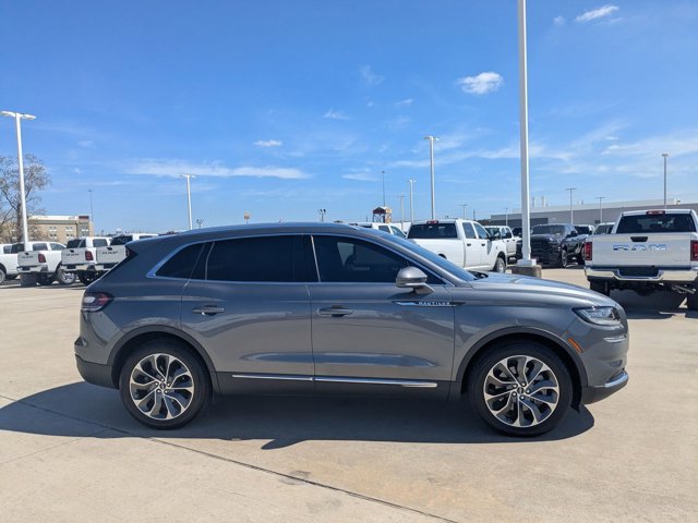 Used 2023 Lincoln Nautilus Reserve image 4