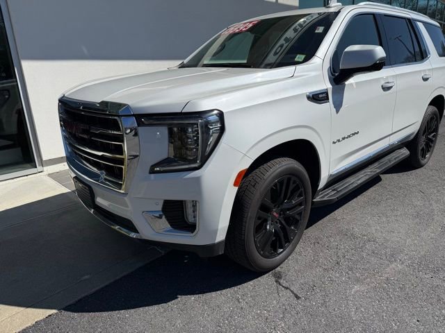 Used 2021 GMC Yukon SLT w/ SLT Premium Package image 2