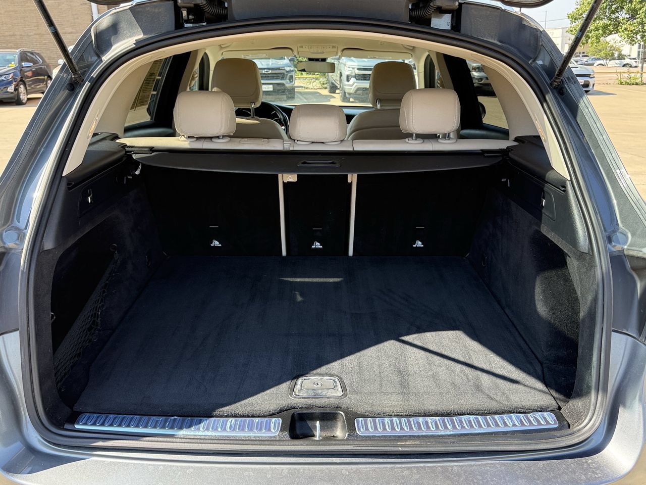 Used 2021 Mercedes-Benz GLC 300 image 26