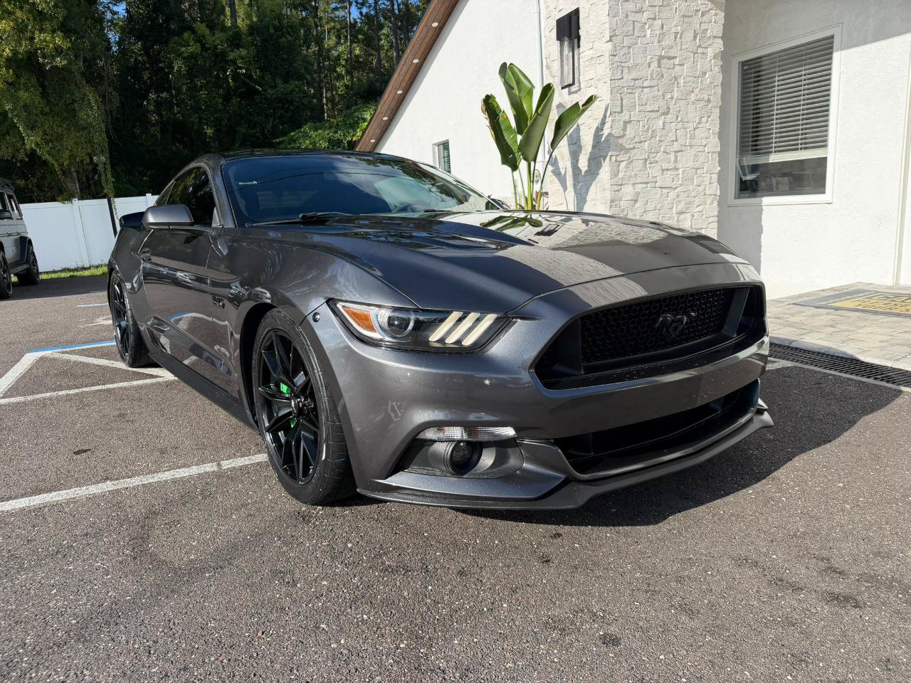 Used 2017 Ford Mustang GT w/ Black Accent Package RWD image 20