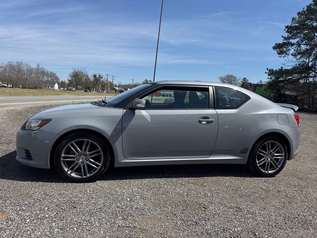 Used 2011 Scion tC TC image 4