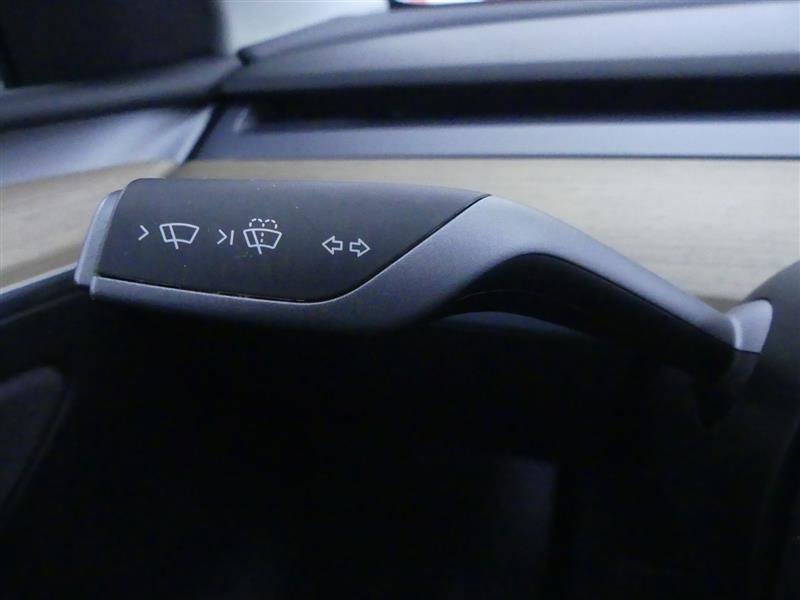 Used 2023 Tesla Model Y Long Range AWD/4WD image 17