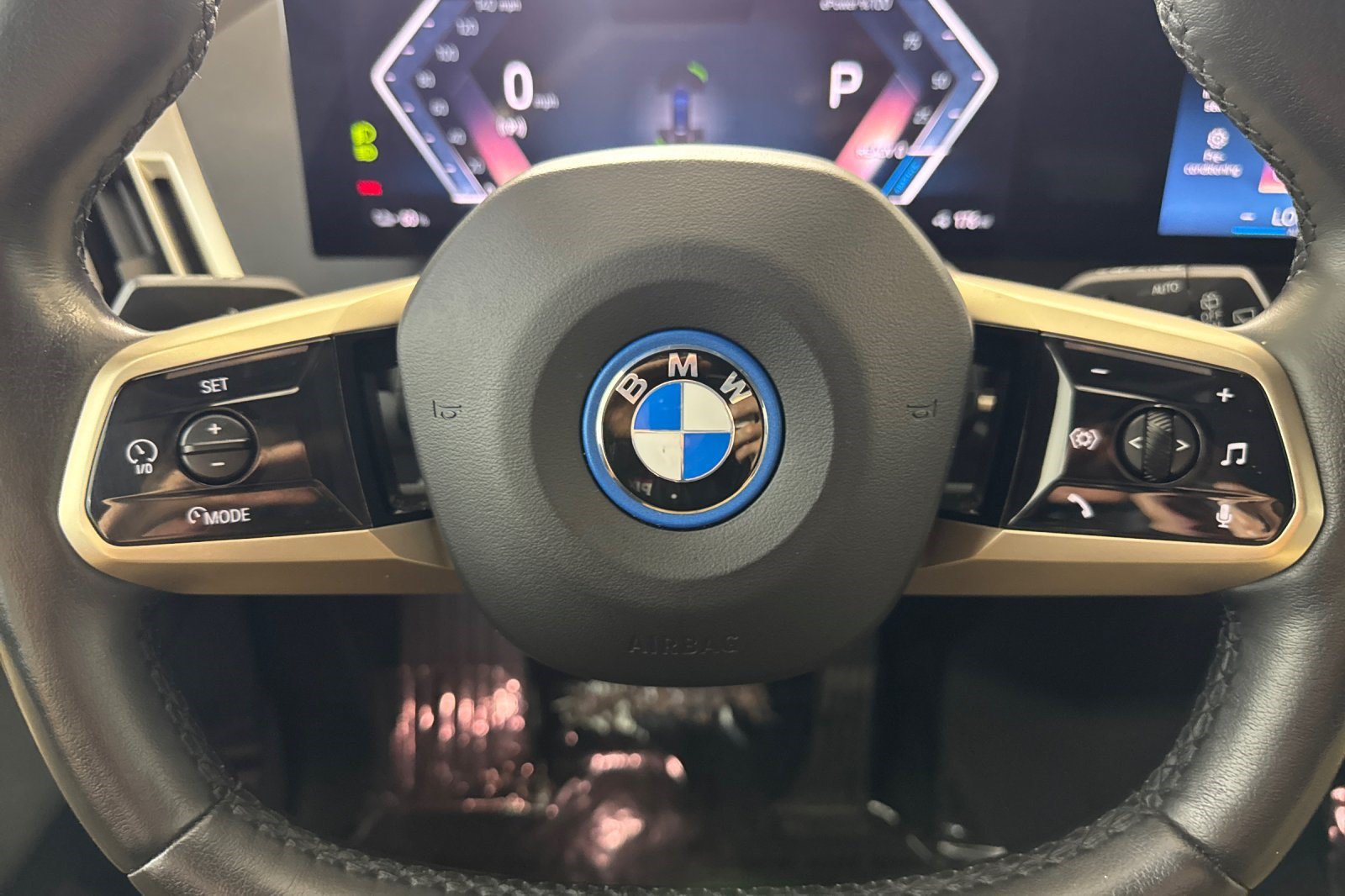 Certified 2024 BMW iX xDrive50 w/ Convenience Package AWD/4WD image 11