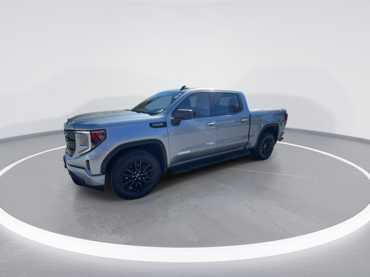 Used 2024 GMC Sierra 1500 Elevation w/ X31 Off-Road Package AWD/4WD image 4