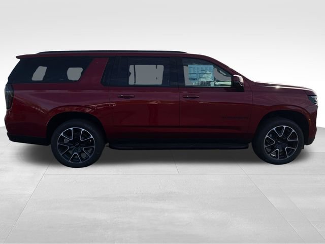 New 2026 Chevrolet Suburban RST w/ Comfort Package AWD/4WD image 7