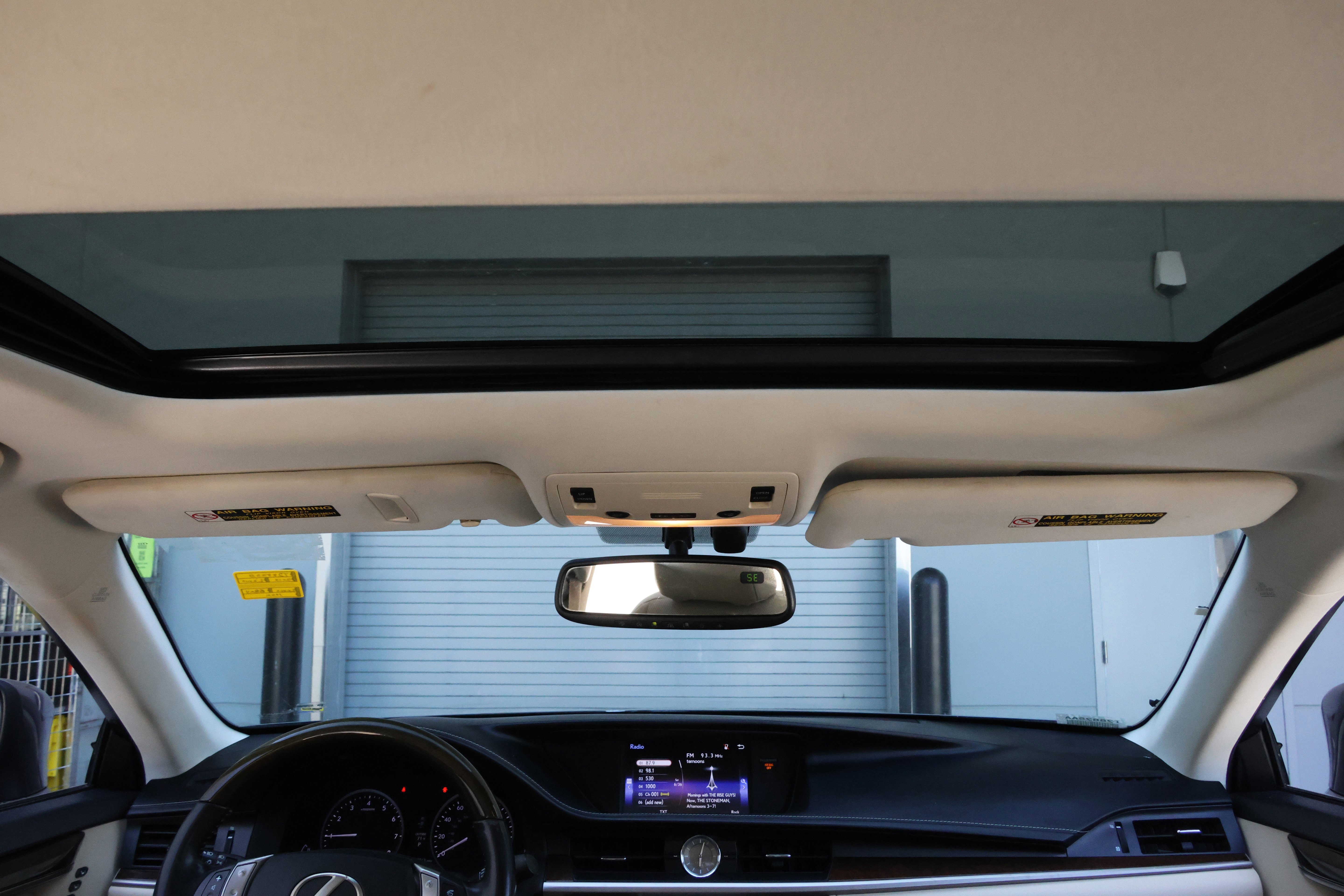 Used 2015 Lexus ES 350 w/ Premium Package FWD image 32