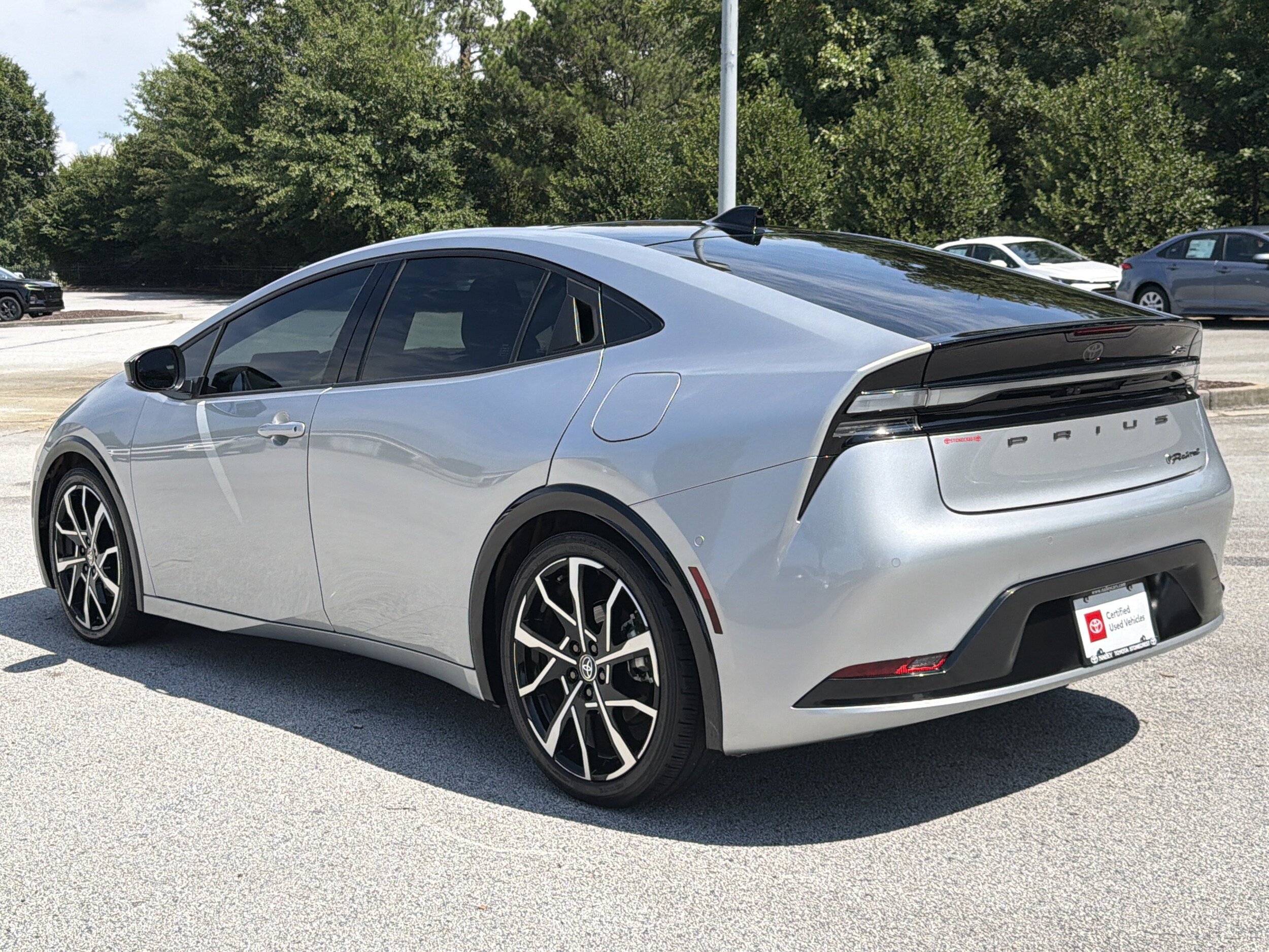 Used 2024 Toyota Prius Prime Premium w/ Advanced Technology Package FWD image 28