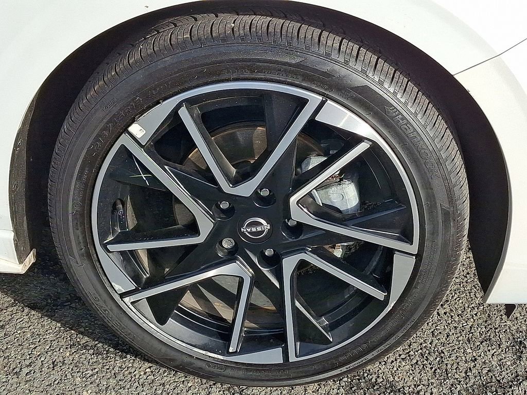 Used 2025 Nissan Sentra SR image 9