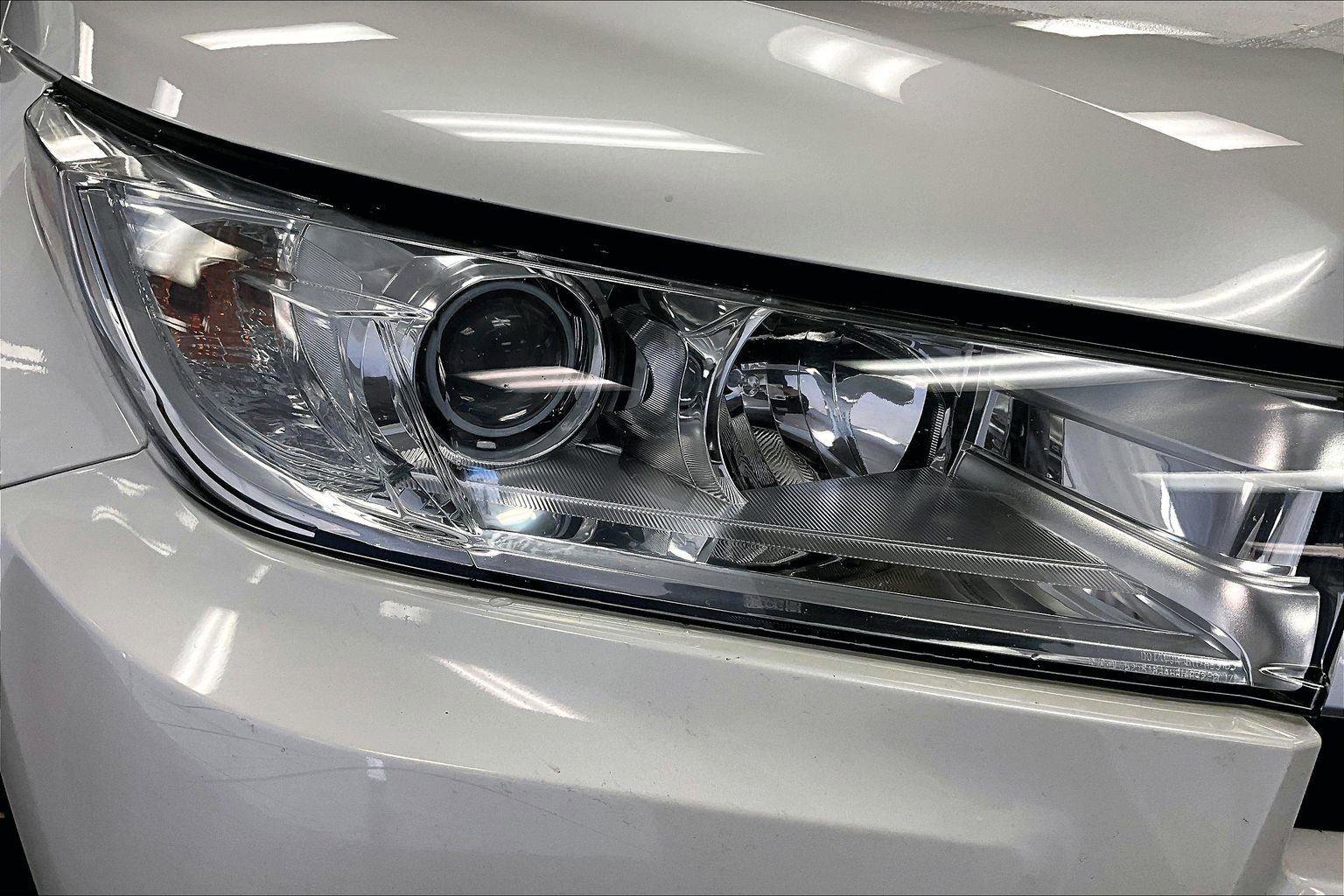 Used 2019 Toyota Highlander XLE image 27