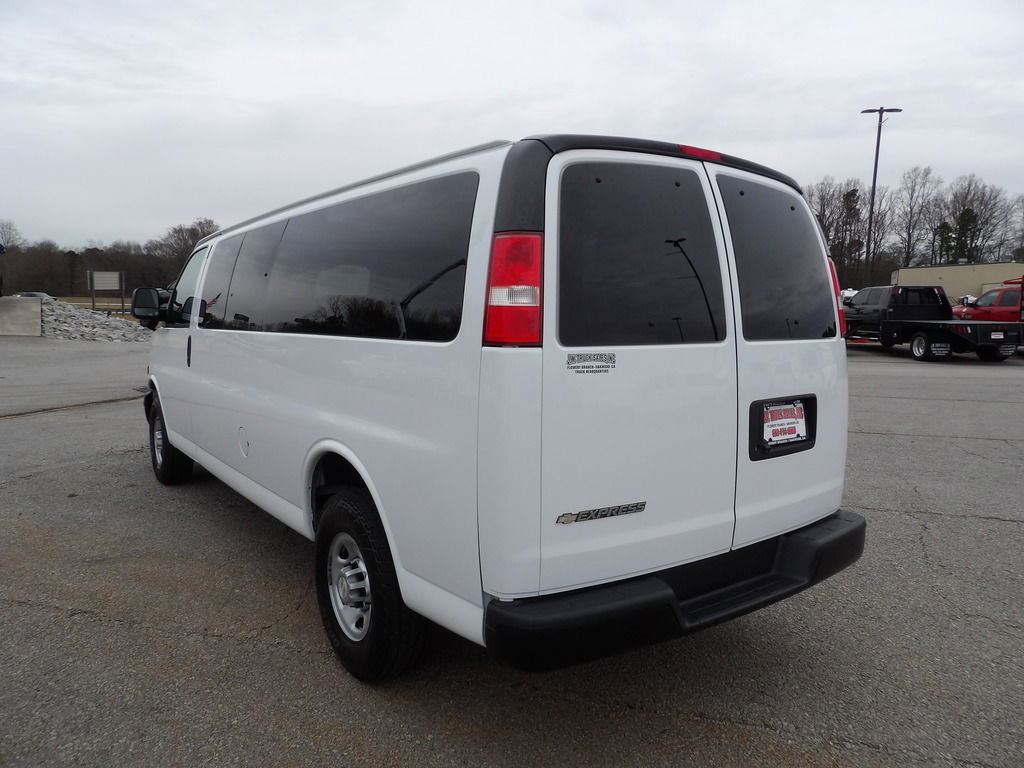 Used 2020 Chevrolet Express 3500 LS image 5