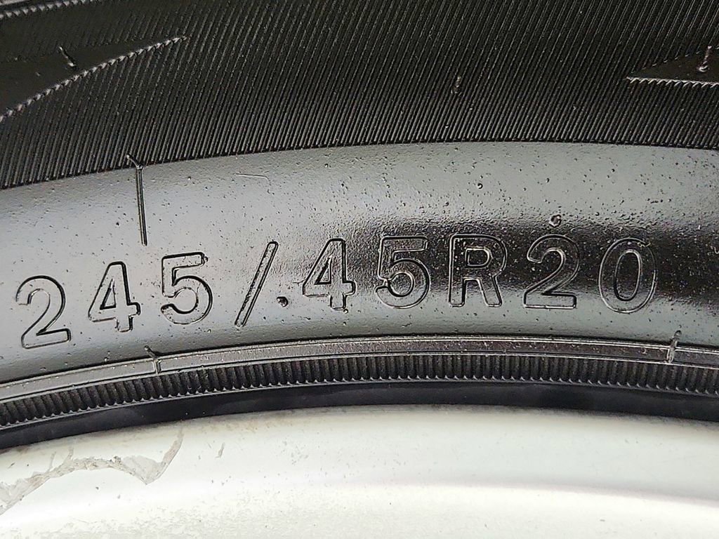 Used 2016 Dodge Challenger R/T image 32