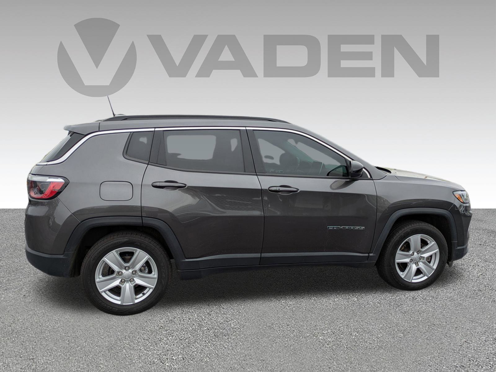 Used 2022 Jeep Compass Latitude w/ Convenience Group image 24