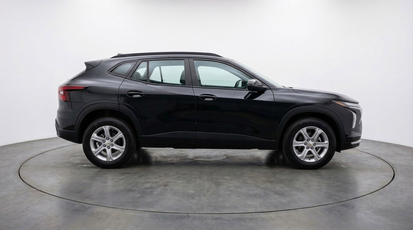 Used 2025 Chevrolet Blazer LT FWD image 9