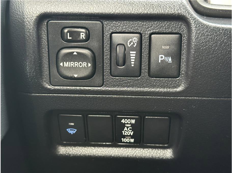 Used 2015 Toyota 4Runner Limited AWD/4WD image 29