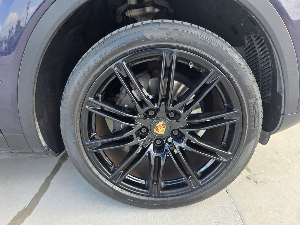 Used 2019 Porsche Cayenne AWD/4WD image 10