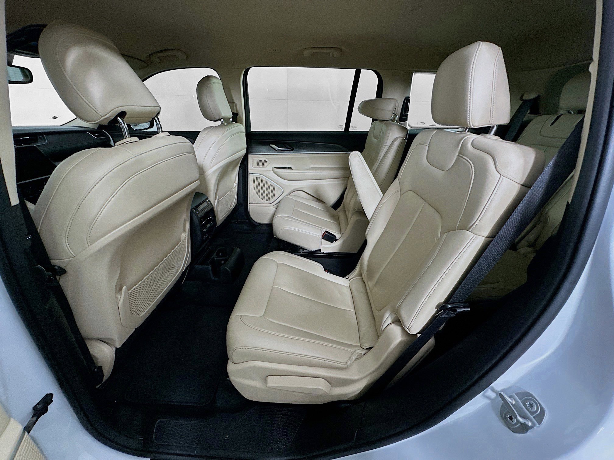 Used 2021 Jeep Grand Cherokee L Limited image 28