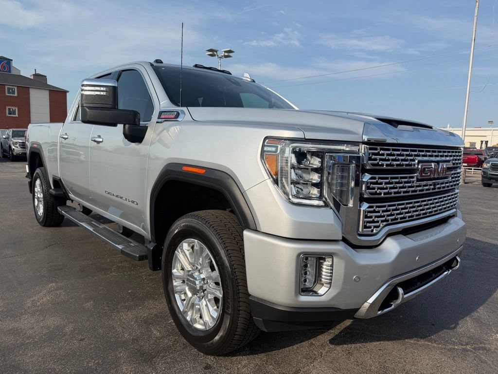 Used 2023 GMC Sierra 3500 Denali w/ Denali Ultimate Package AWD/4WD image 3
