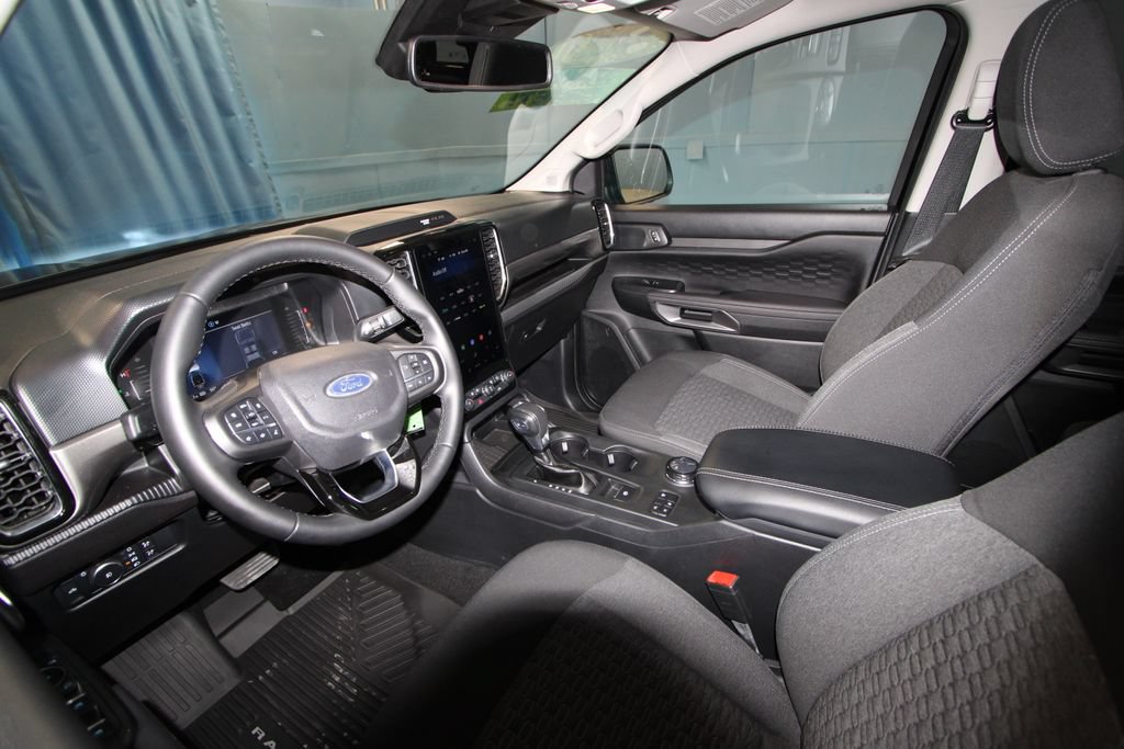 Used 2025 Ford Ranger XLT w/ Equipment Group 301A High AWD/4WD image 2