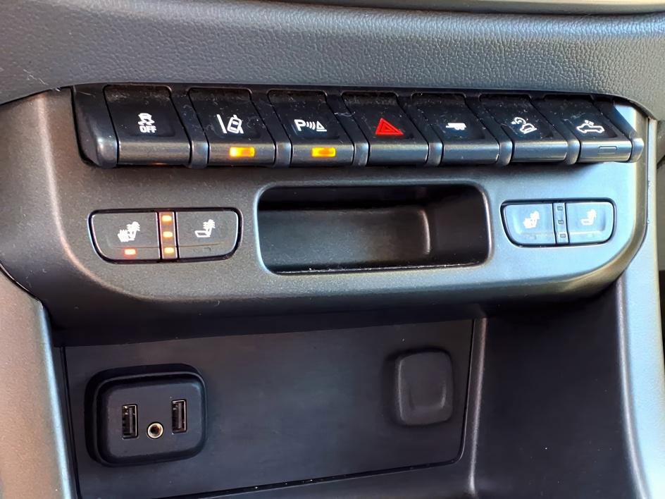 Used 2021 Chevrolet Colorado Z71 w/ Safety Package image 21