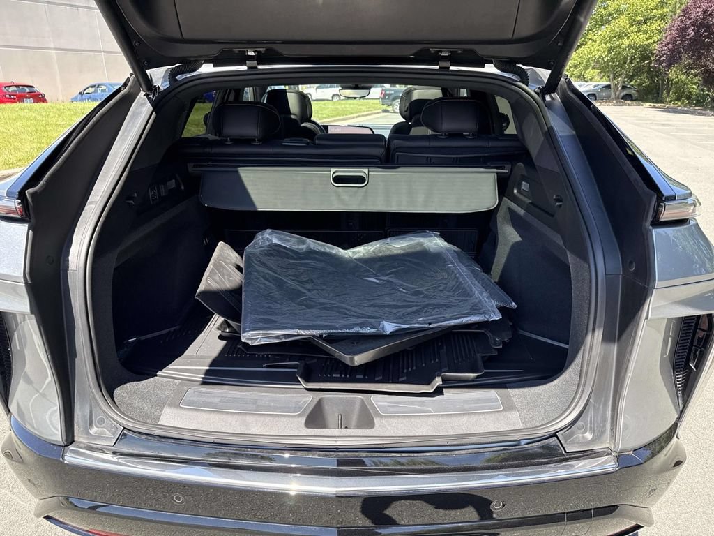 Certified 2025 Cadillac Lyriq Luxury w/ LPO, Floor Liner Package AWD/4WD image 25