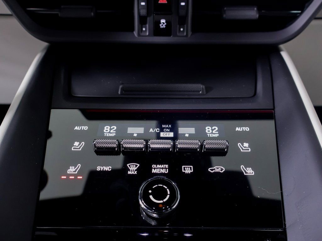 New 2025 Porsche Macan Electric image 19