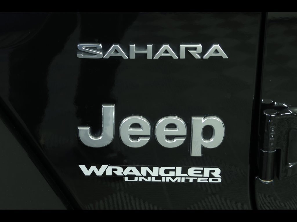 Used 2018 Jeep Wrangler Unlimited Sahara image 16