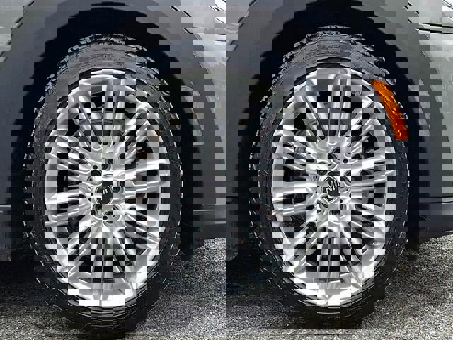 Used 2022 MINI Cooper 4-Door Hardtop image 9