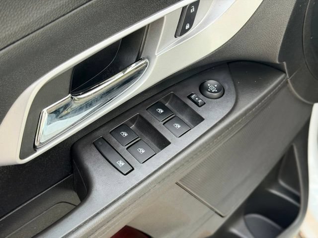 Used 2015 Chevrolet Equinox LS FWD image 18